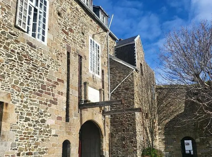 Location - Remparts De La Hauteville * Granville