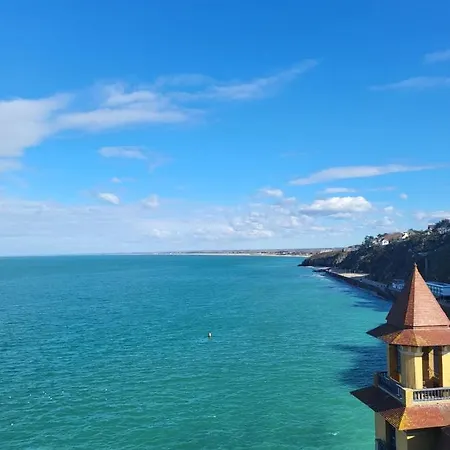 Apartment Location - Remparts De La Hauteville